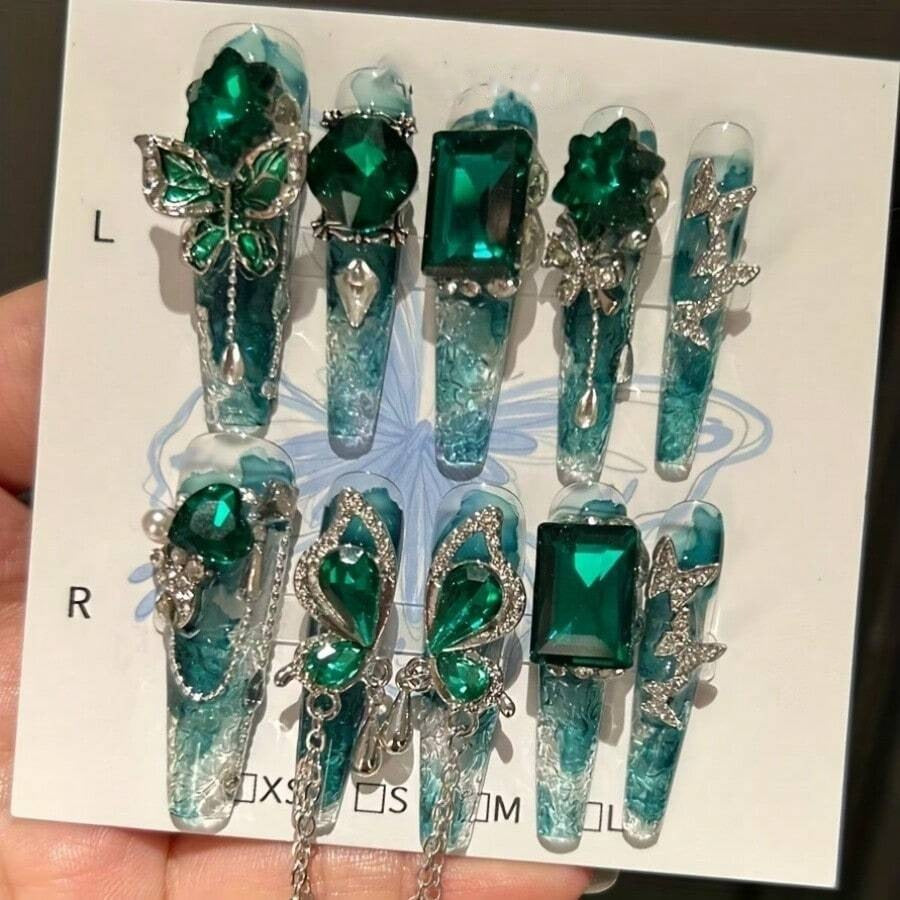 Emerald Tide press on nails detail