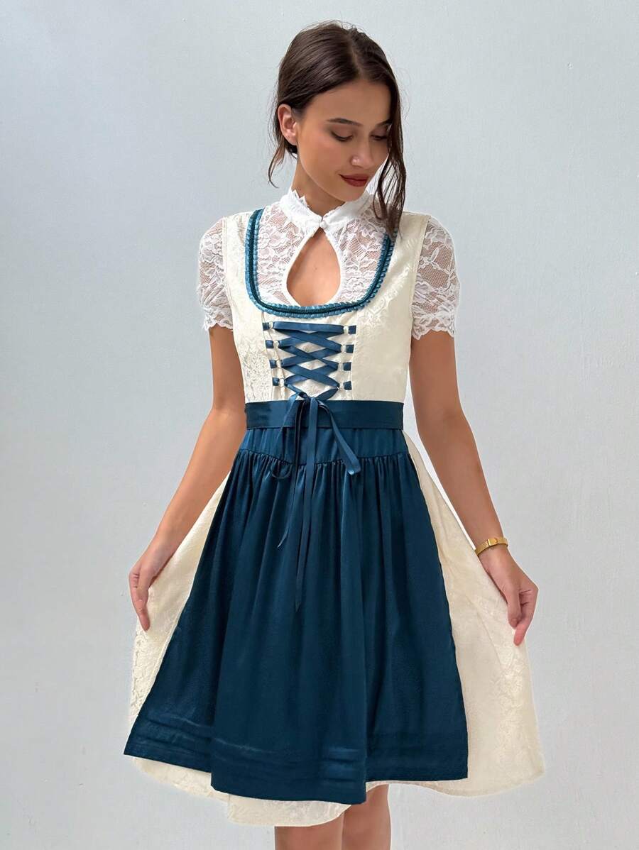 Dirndl dress side view
