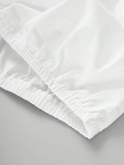 Cropped dirndl blouse fabric detail
