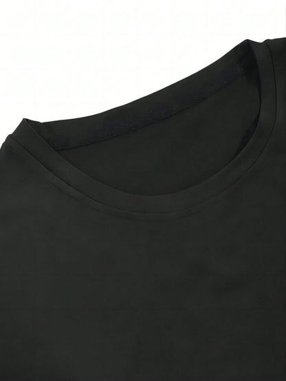 Crew neckline detail