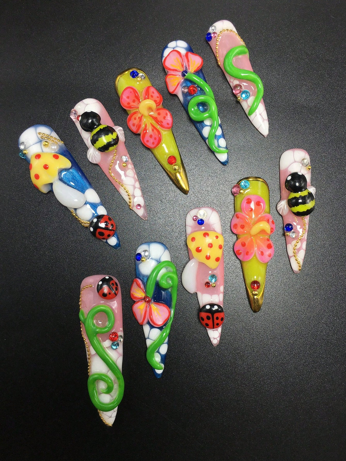 Bug Bloom press-on nails, full set