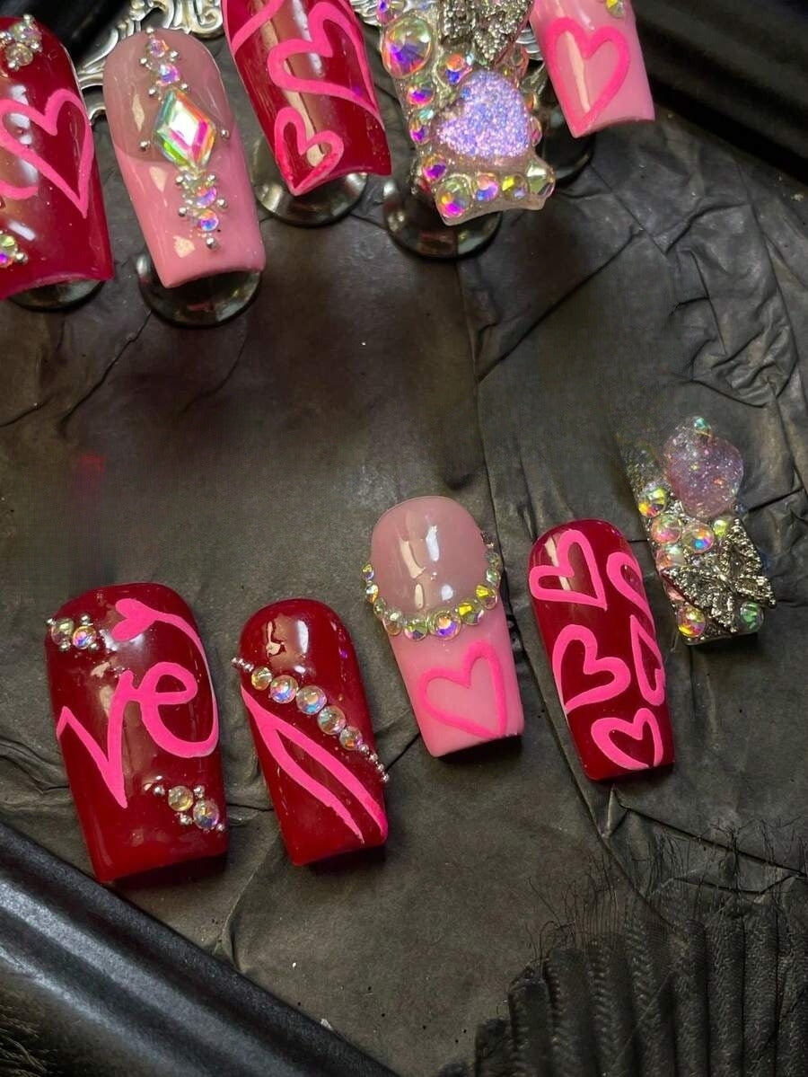 Love Letter press-on nails heart and lettering detail
