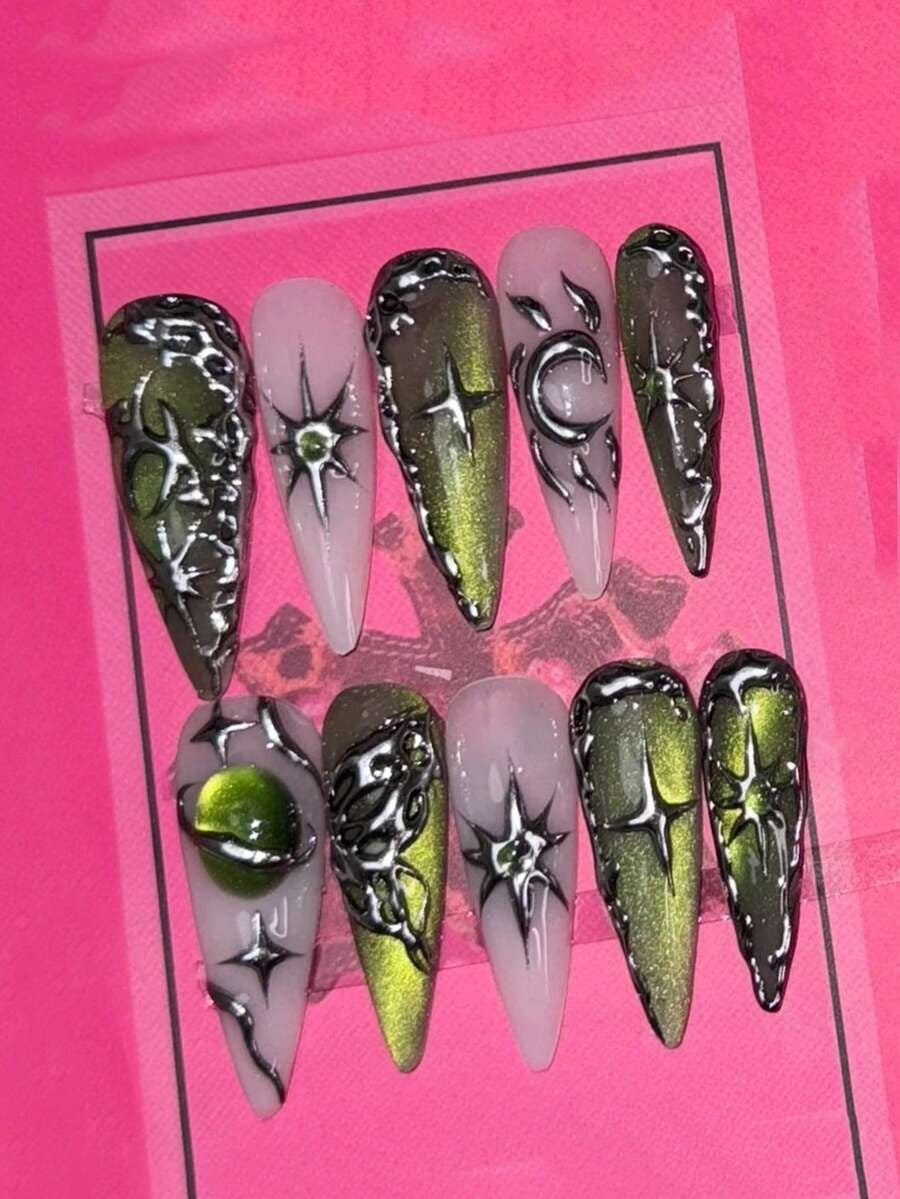 Moss Eclipse press-on nails on hand