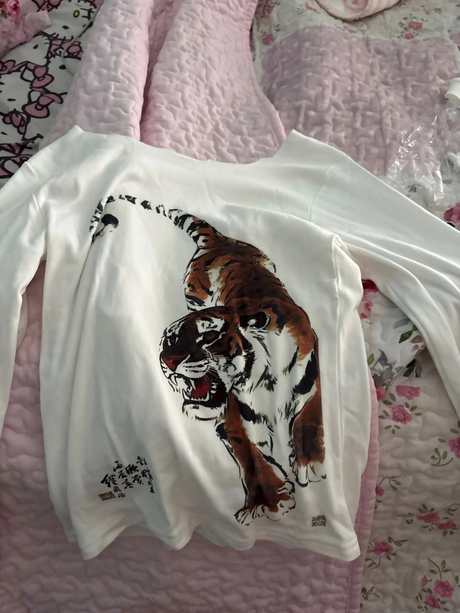 Close view of the ink tiger print across the front