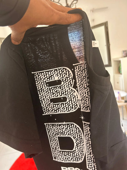 Block letter back graphic detail