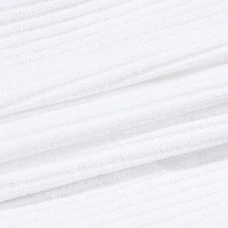 Ribbed knit fabric detail