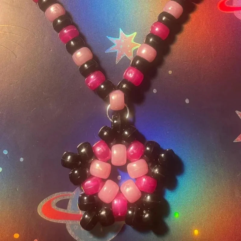 05 Bubblegum kandi star necklace