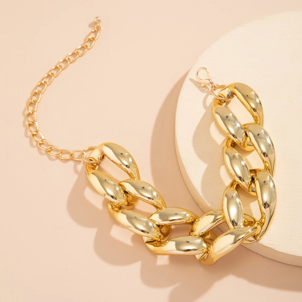 Chunky chain styled