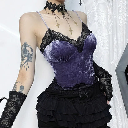 Close view of the lace trim and sweetheart neckline