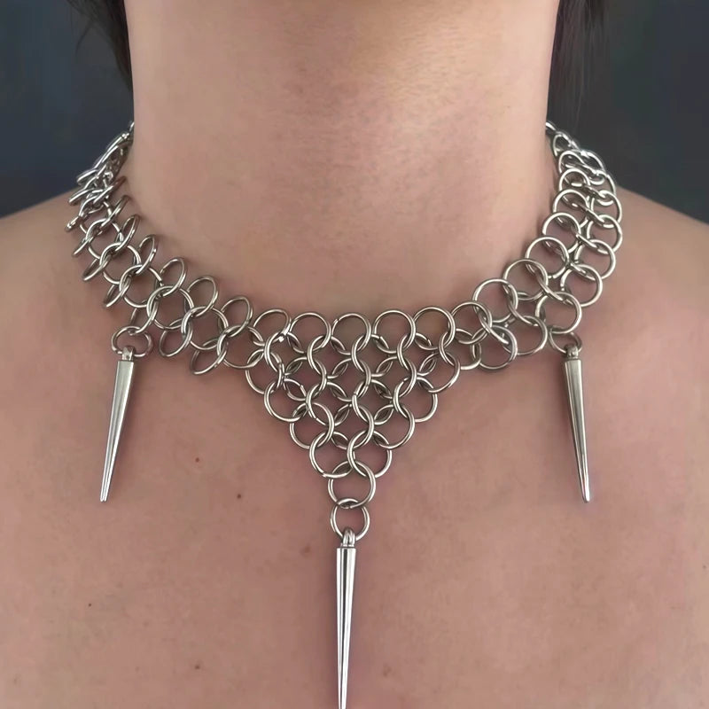 Chainmail spike collar front view